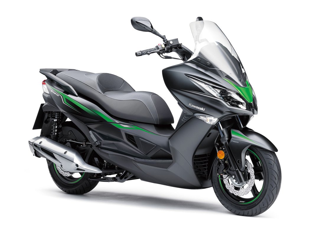 Kawasaki lehce osvěžila skútry J125 a J300