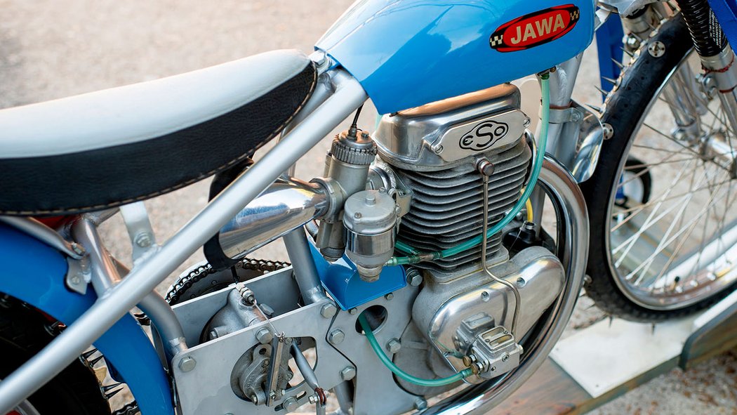 Jawa Eso (1967)