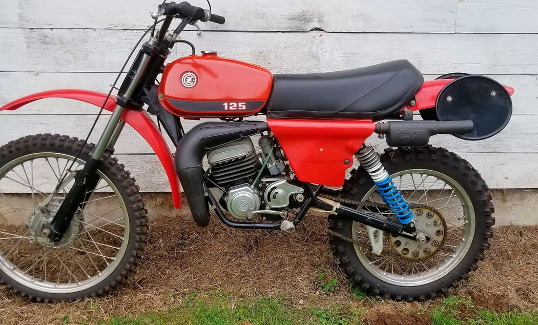 ČZ 125 typ 511 (1979)