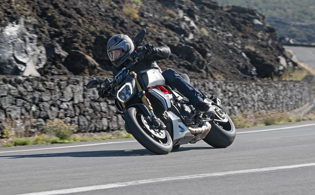 Ducati Diavel 1260 a 1260 S