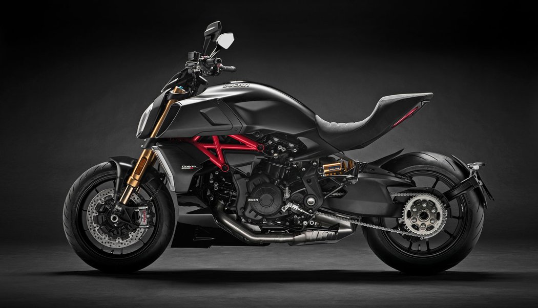 Ducati Diavel 1260 a 1260 S