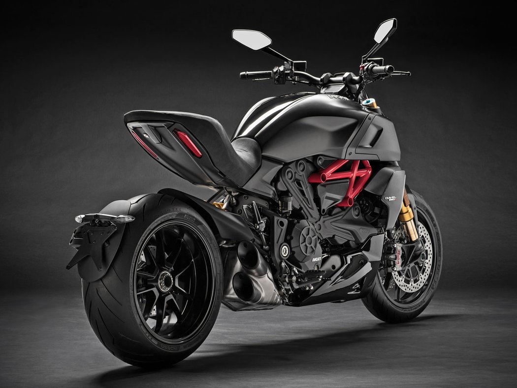 Ducati Diavel 1260 a 1260 S