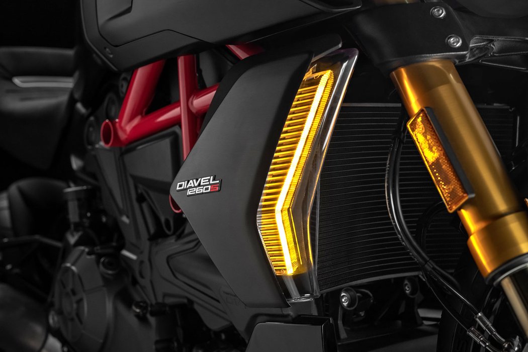 Ducati Diavel 1260 a 1260 S