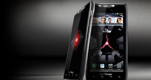 Motorola Droid Razr je vyrobena z kevlarových vláken a odolného skla Gorilla