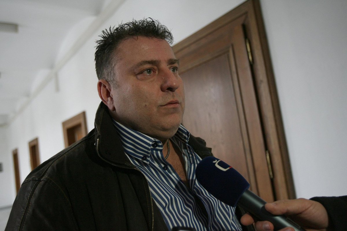 únor 2011: Roman Moťovský u soudu.