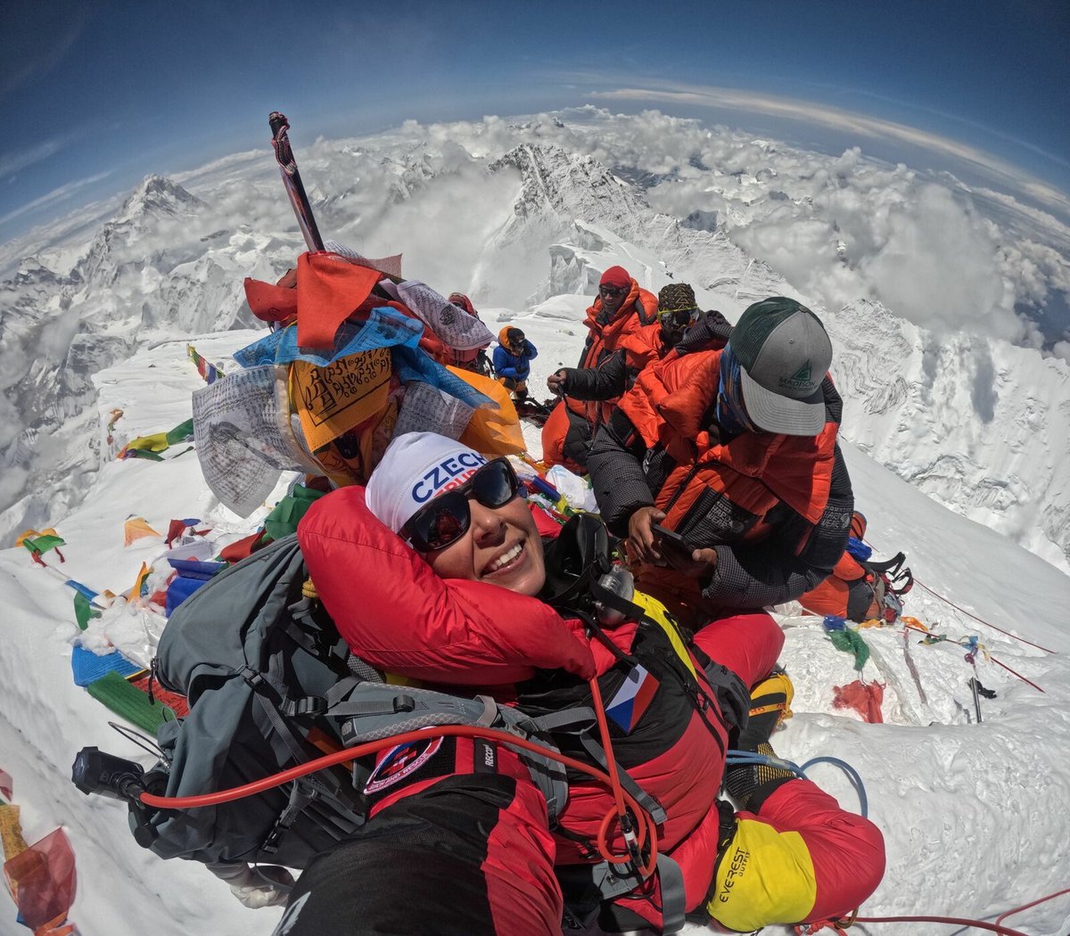 Další foto z vrcholu Mount Everestu.