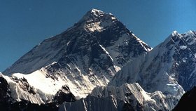 Nepál je domovem nejvyšších hor světa, včetně Mount Everestu (ilustrační foto)