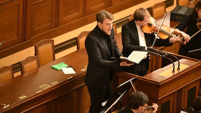 Veřejné slyšení Mozarta a Myslivečka v Poslanecké sněmovně