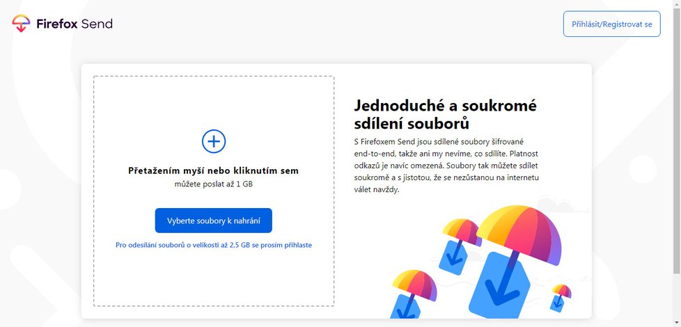 Příjemným faktem je, že uživatelské rozhraní služby je lokalizováno do češtiny. V prvním kroku stačí přetáhnout či vybrat soubory k odeslání.