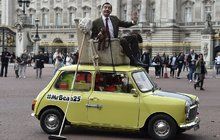 Mr. Bean oslavil 25 let! Rowan Atkinson to opět pěkně rozjel!