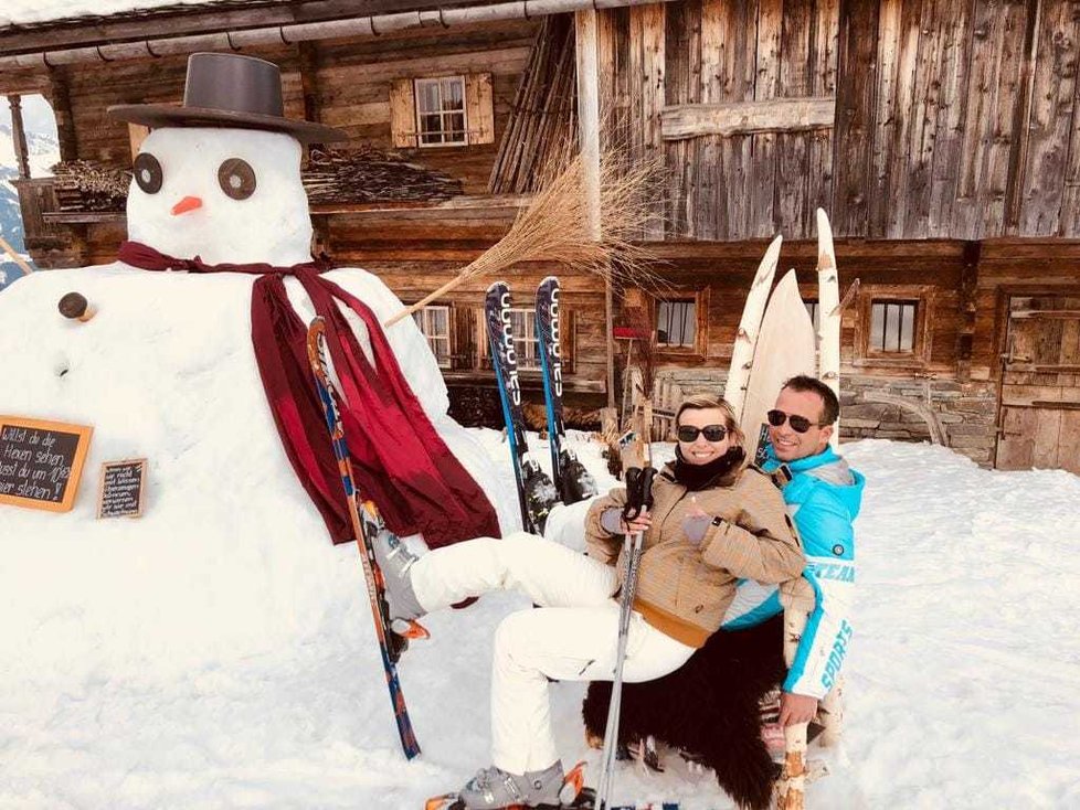 S manželem oznámila po roce a kousek od svatby, že čekají rodinu.