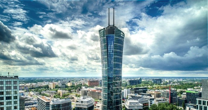 Mrakodrap Spire ve Varšavě