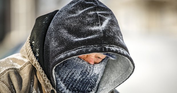 Tuhý mráz zabíjí v Evropě: Zemřelo už 45 lidí. Nejvíce obětí hlásí Polsko