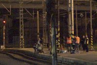Šok na nádraží: Chodci našli v kolejišti mrtvolu muže