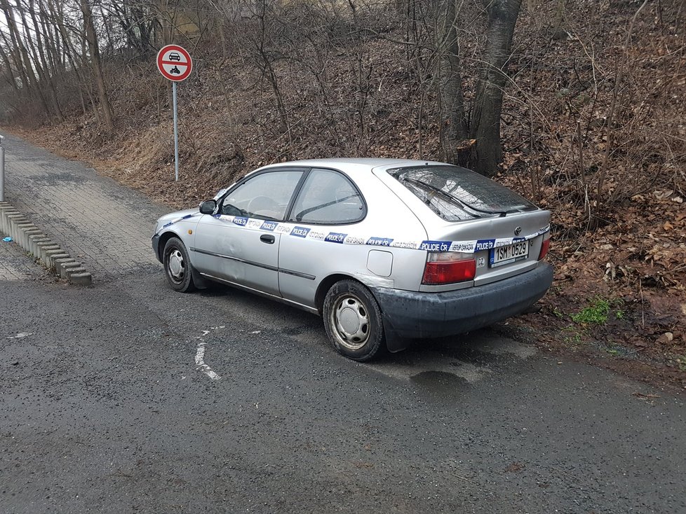 V Říčanech došlo k nálezu mrtvoly sebevraha.