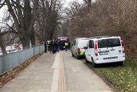 Vltava vydala mrtvolu: Co se muži stalo, vyšetřuje policie