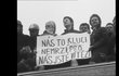 Demonstrace a oslavy, které provázely vítězství čs. hokejistů nad týmem SSSR na mistrovství světa v hokeji v roce 1969