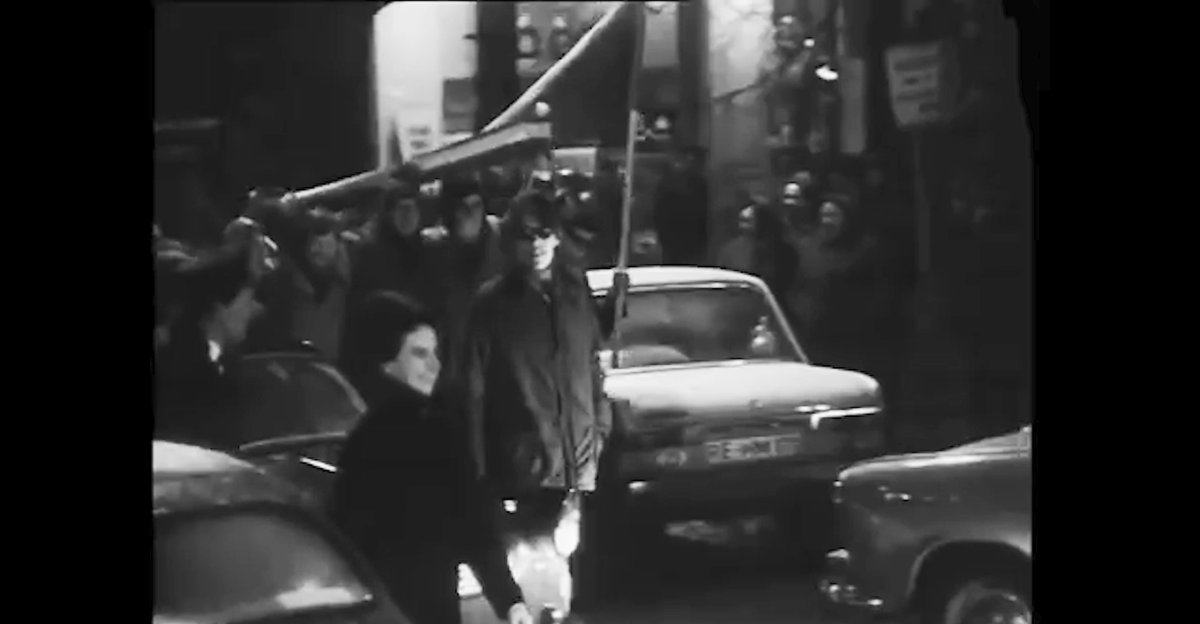 Demonstrace a oslavy, které provázely vítězství čs. hokejistů nad týmem SSSR na mistrovství světa v hokeji v roce 1969