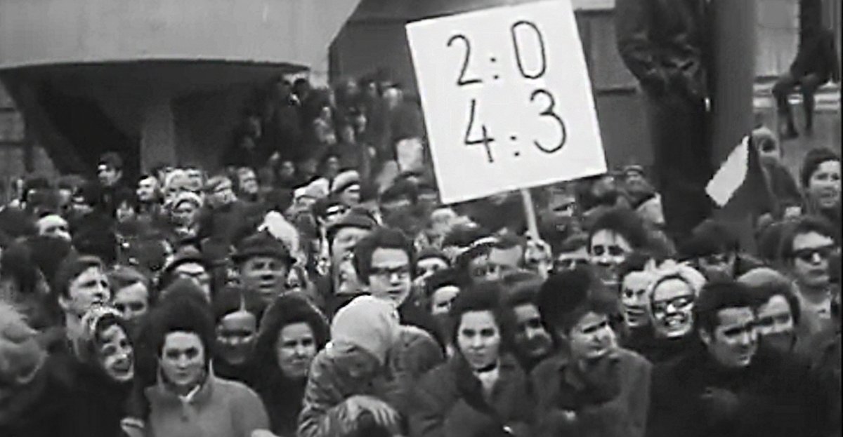 Demonstrace a oslavy, které provázely vítězství čs. hokejistů nad týmem SSSR na mistrovství světa v hokeji v roce 1969