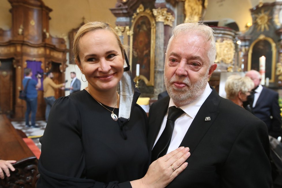 Monika Absolonová kondoluje Janu Kolomazníkovi, životnímu partnerovi Evy Pilarové