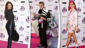 Jennifer Metcalfe, Justin Bieber a Katy Perry na předávání cen MTV