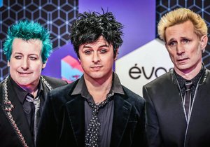 Punkové skupině Green Day se dělá nevolno z Donalda Trumpa.