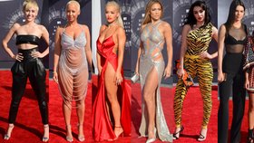 Dress code? No dress! Udílení cen MTV připomínalo přehlídku nahých těl!