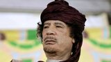 Kaddáfí znásilňoval školačky během toho, co si četl e-maily