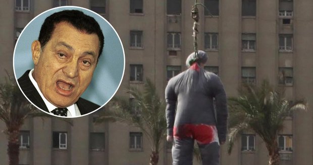 Protestující pověsili jeho figurínu a exprezident Egypta Mubarak se možná nakonec přeci jen zhoupne. Čeká ho soud a hrozí mu trest smrti