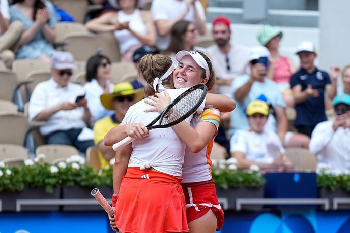 Semifinalistky OH Muchová a Nosková těžko ladí oblečení, Muchová musí prát Semifinalistky OH Muchová a Nosková těžko ladí oblečení, Muchová musí prát