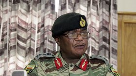 Velitel ozbrojených sil Constantino Chiwenga ujišťuje, že o puč se nejedná.