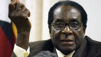 Diktátor Mugabe pořádá party, tisíce hostů si pochutnají i na mase chráněných zvířat