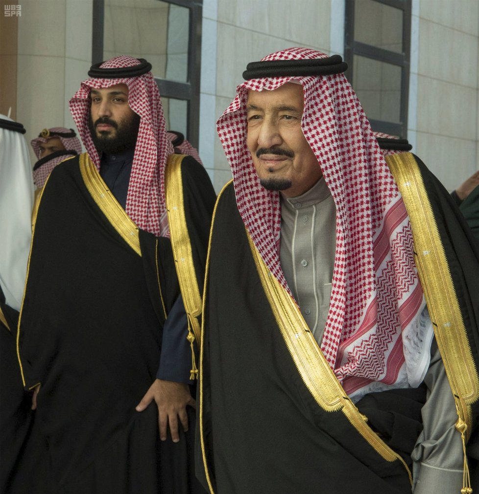 Saúdský princ Muhammad bin Salmán se svým otcem králem Abdulazízem