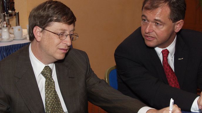Bill Gates měl podle Mühlfeita dvakrát za rok Think week, kdy celý týden jenom přemýšlel.