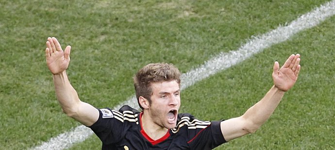 Thomas Müller poslal ve čtvrtfinále Německo do vedení. 