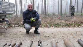 Boří les mezi Břeclaví a Valticemi je i více než 70 let od skončení 2. světové války plný nejrůznější munice. Podle odhadů je jí tam několik desítek tisíc kusů.