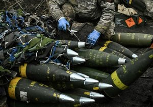 Dělostřelecká munice na Ukrajině