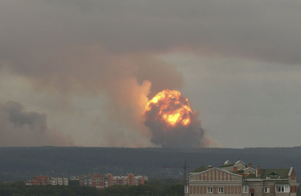 V Krasnojarské oblasti v Rusku explodoval sklad munice se střelným prachem a 40 tisíci dělostřeleckými granáty