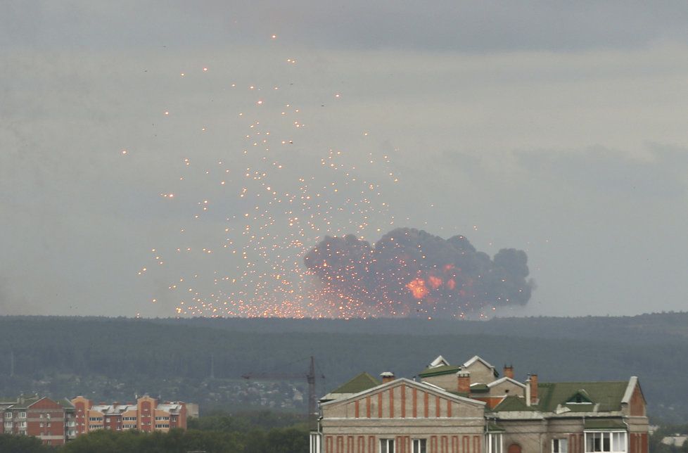 V Krasnojarské oblasti v Rusku explodoval sklad munice se střelným prachem a 40 tisíci dělostřeleckými granáty