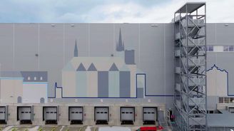 Největší mural v Česku je v Chebu. Na průmyslový park ho nastříkal Chemis Největší mural v Česku je v Chebu. Na průmyslový park ho nastříkal Chemis