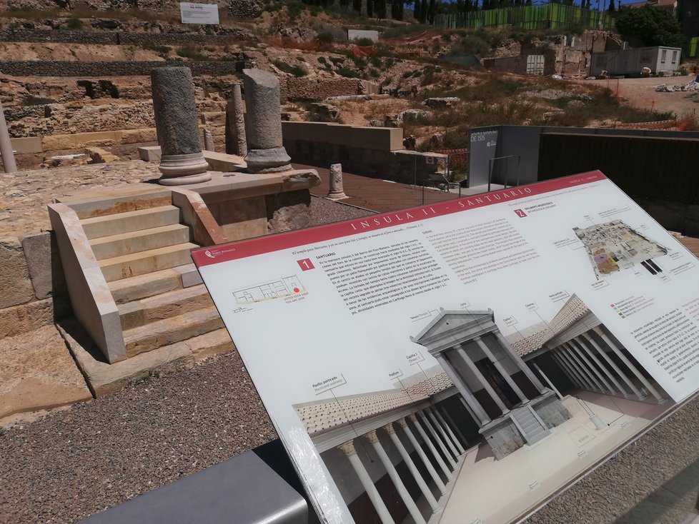 V Cartageně najdete Římské divadlo staré přes 2000 let, hrad Castillo de la Concepción nebo římské lázně, jedno z největších městských archeologických nalezišť ve Španělsku.