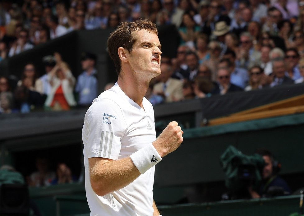 Andy Murray po prohře ve Wimbledonu 2014.