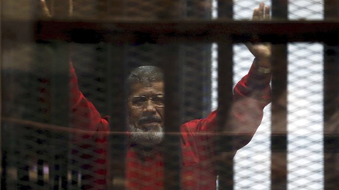 Exprezident Egypta Mursí zemřel u soudu.