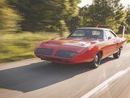 Muscle car Plymouth Road Runner Superbird