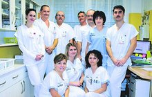 Movember v šumperské nemocnici: Lékaři i sestry nosí kníry!