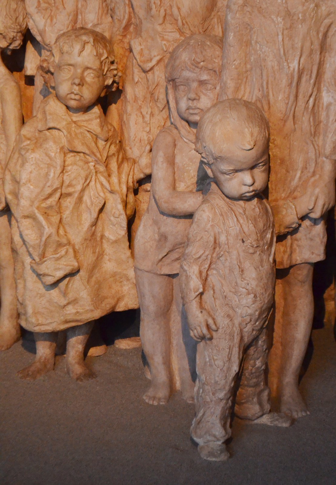 Každá socha byla před restaurováním i po restaurování nafocena ze všech stran.