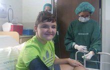 Denis (13) trpí smrtící dystrofií: Máma mu dala 63 milionu kmenových buněk!