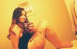 Arianne Faro se za svoje tělo nestydí. Na sociální fotky hrdě umisťuje fotky své obří končetiny.