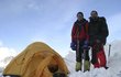 Fotografie z Mount Everestu dokumentující výstup a dokazující, že 30. května 2005 byl Pavel Trčala na vrcholu.