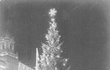 První Vánoční strom republiky stál od 13. prosince 1924 na náměstí Svobody v Brně.